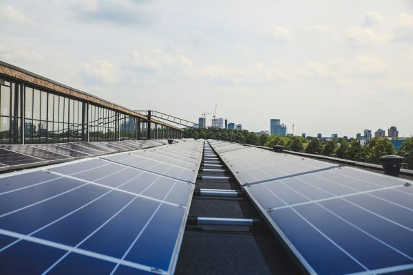 Top 5 raisons d'adopter les panneaux solaires pour l'autonomie